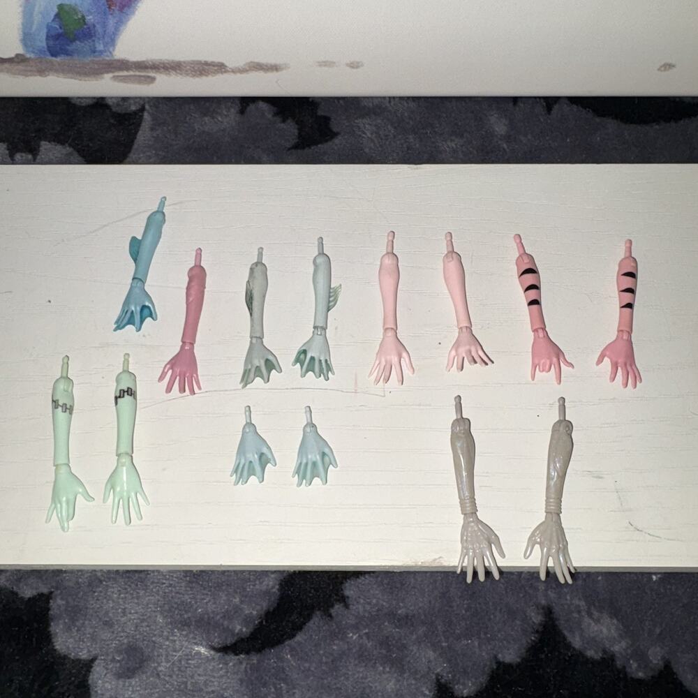 Monster High Doll Limb Lot Huge- Forearm Hands , Parts Lot mixed arms and hands